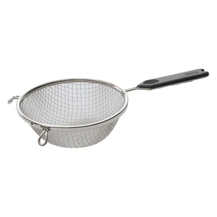 Colador de malla doble fina de 16 cm con mango de plástico WINCO MSTP-6DF